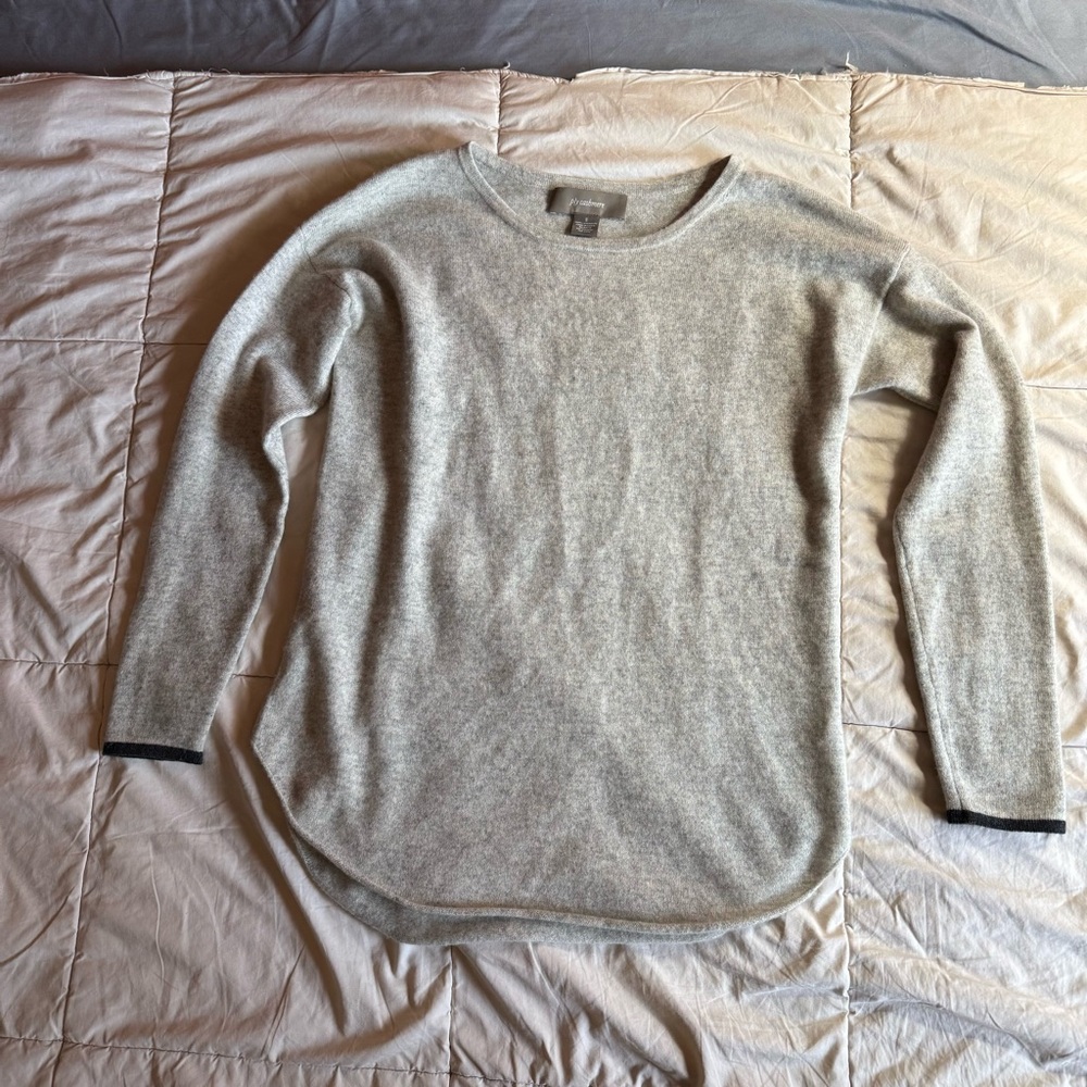 Women's Cashmere Sweater, Star on Back, Oatmeal, Size S - Picture 4 of 8